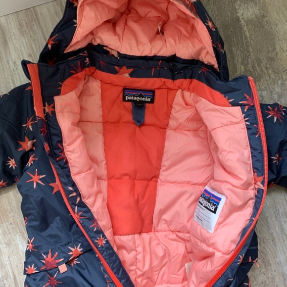 Patagonia Kids Jacket - Navy and Red Star Pattern - Picture 3 of 7